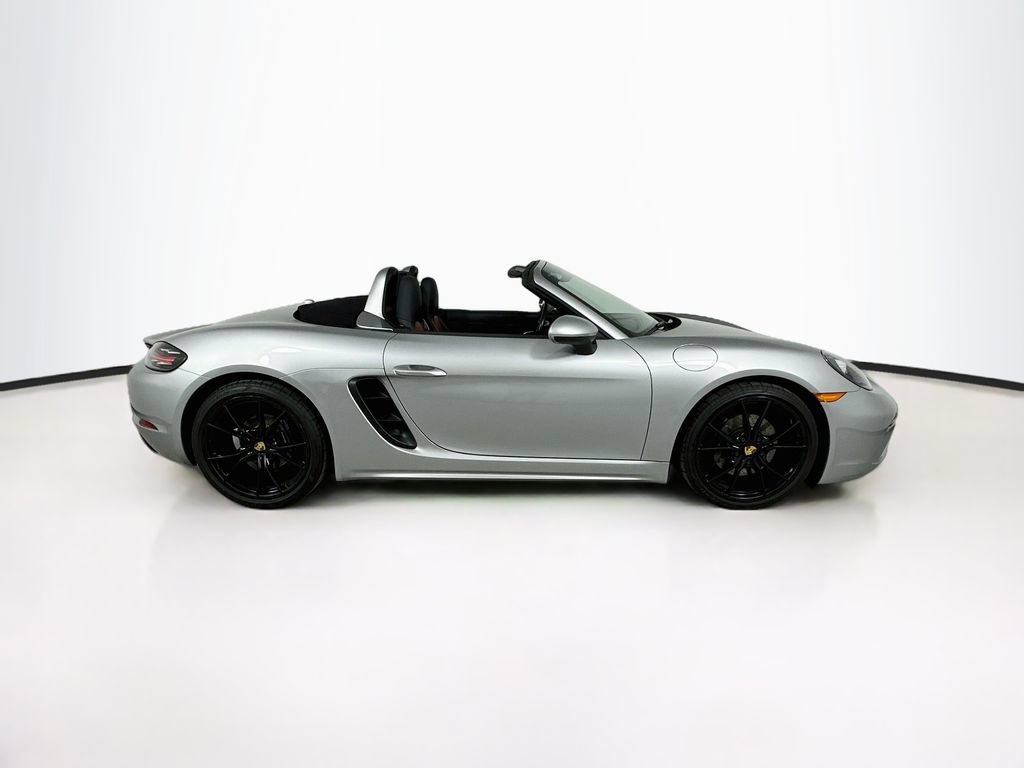 Used 2017 Porsche 718 Boxster RWD image 27