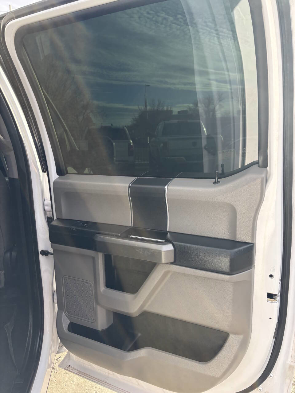 Used 2016 Ford F150 XLT image 14