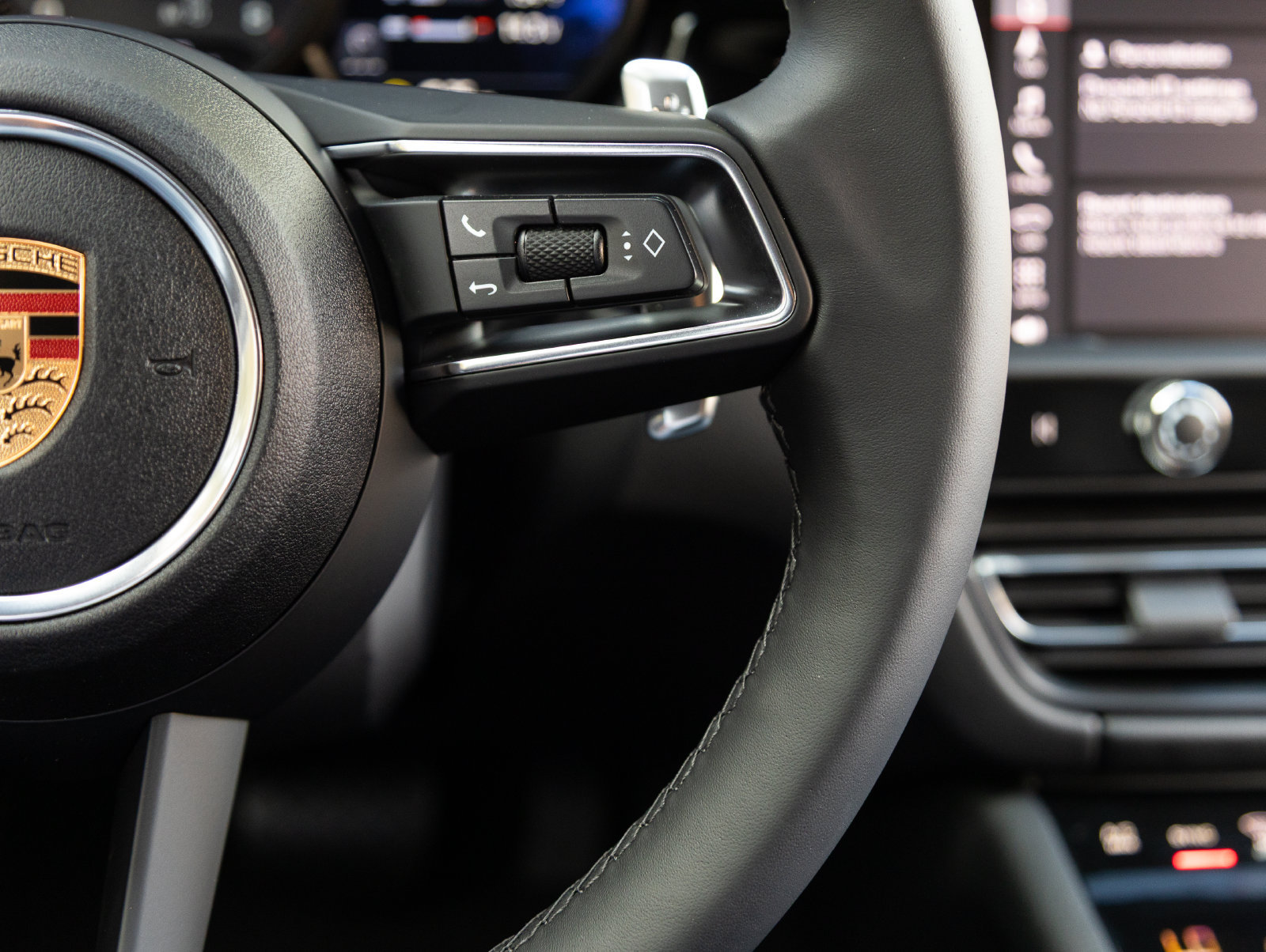New 2026 Porsche Macan AWD/4WD image 16