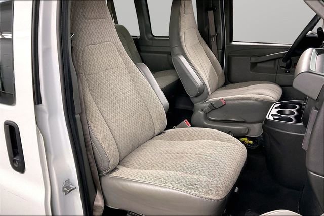 Used 2023 Chevrolet Express 3500 LT w/ LT Preferred Equipment Group RWD image 7