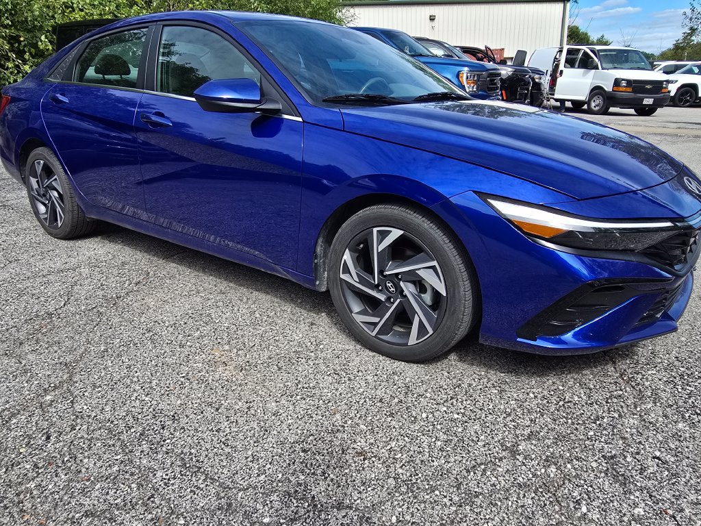 Used 2025 Hyundai Elantra SEL FWD image 10