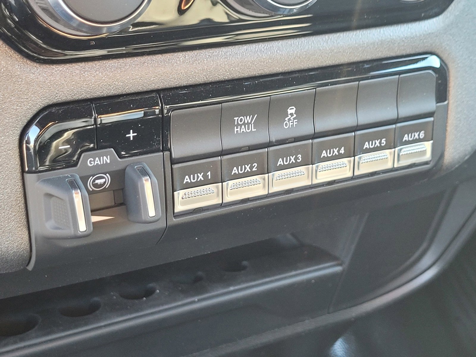 New 2025 RAM 2500 Tradesman w/ Special Service Vehicle Group image 17