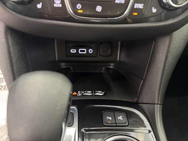 Used 2023 Chevrolet Equinox Premier image 41