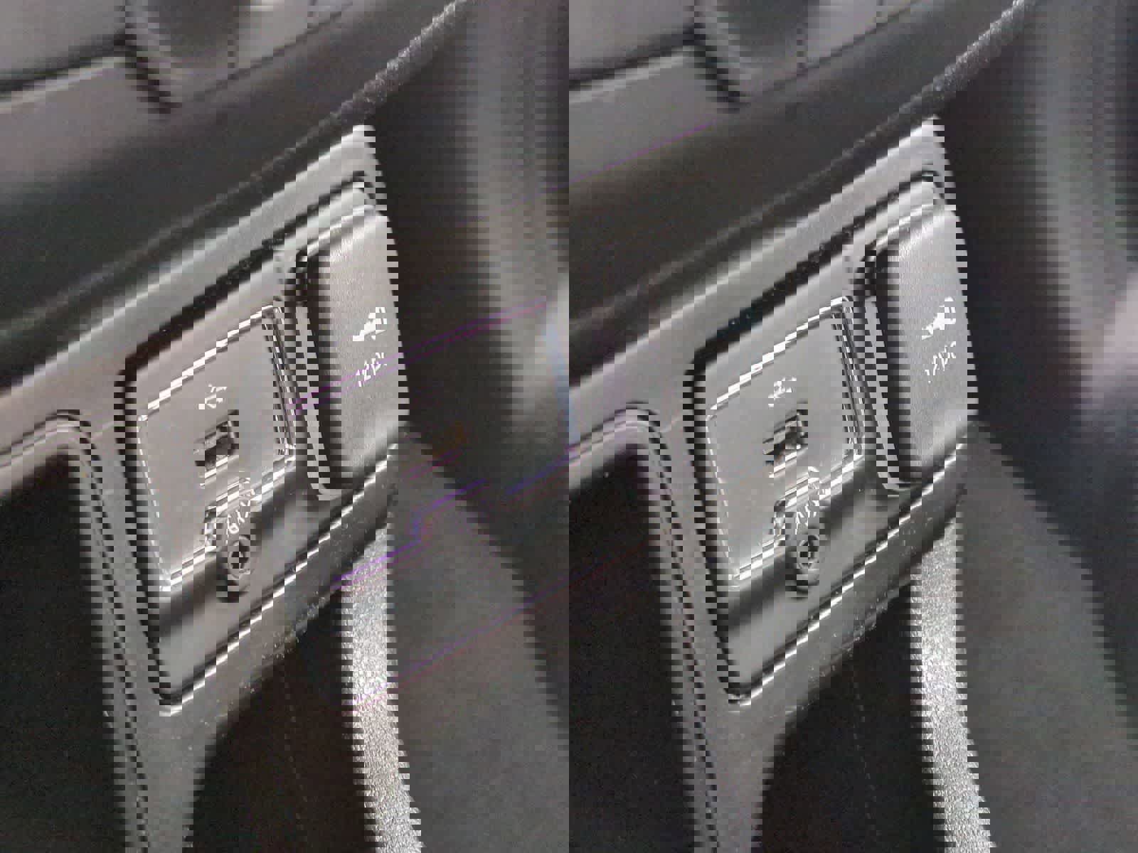 Used 2020 Jeep Renegade Altitude w/ UConnect 8.4 Nav Group image 32