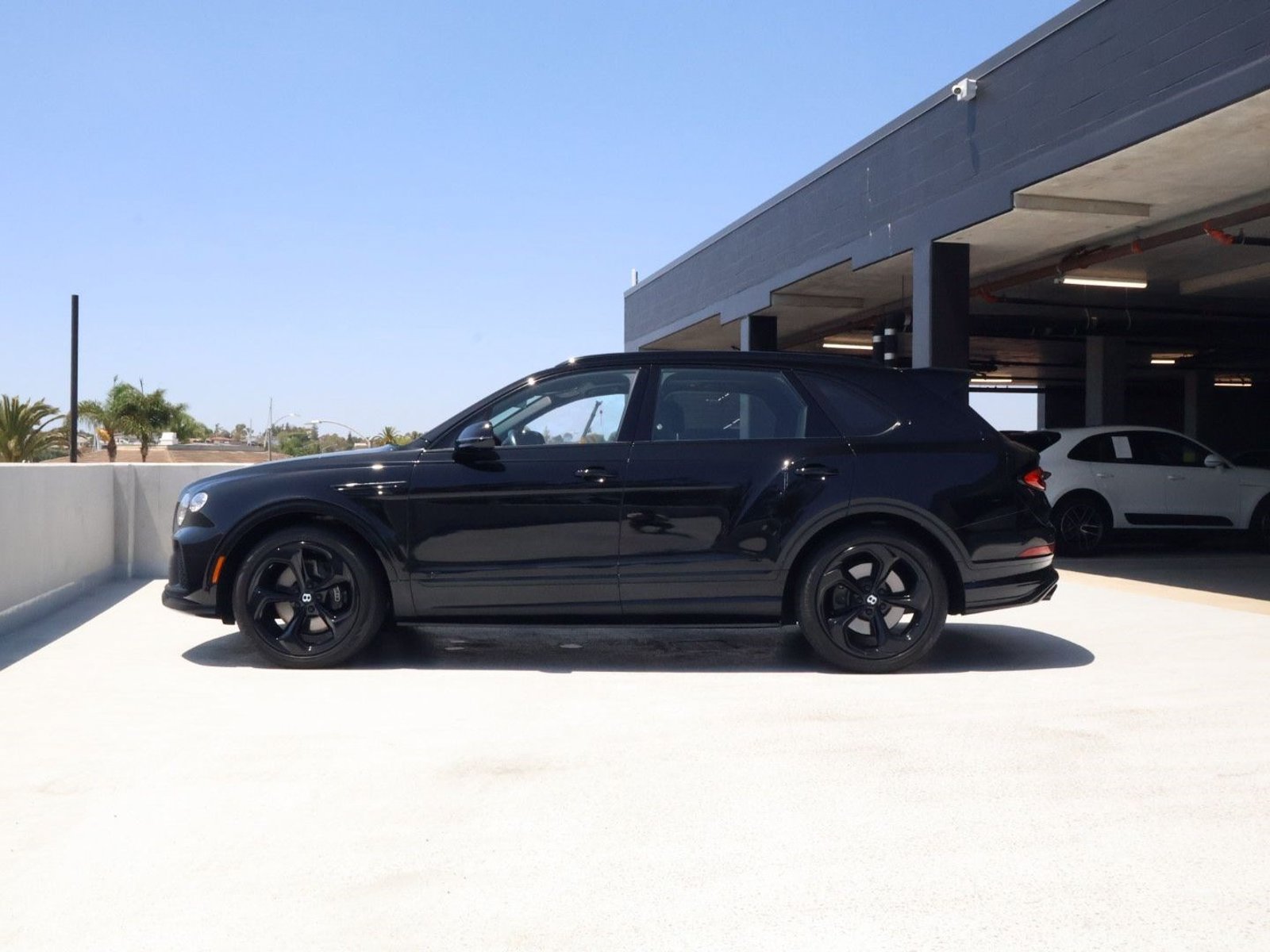 Certified 2022 Bentley Bentayga AWD/4WD image 6