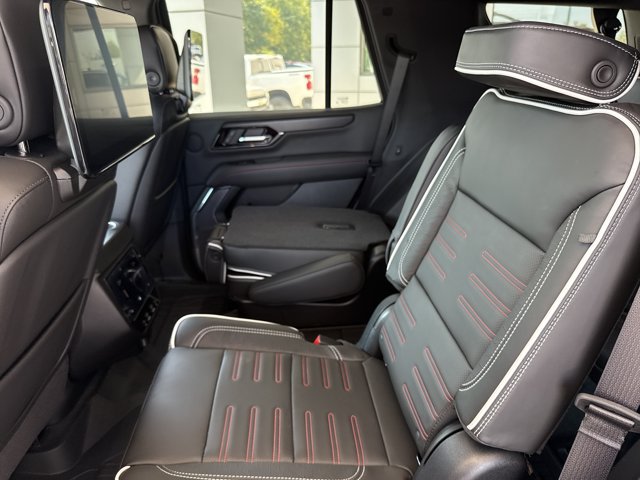 New 2026 GMC Yukon AT4 Ultimate AWD/4WD image 4