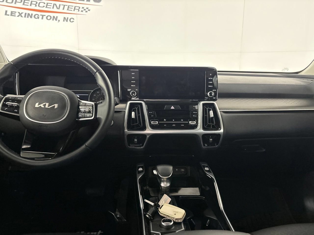 Used 2022 Kia Sorento SX AWD/4WD image 24