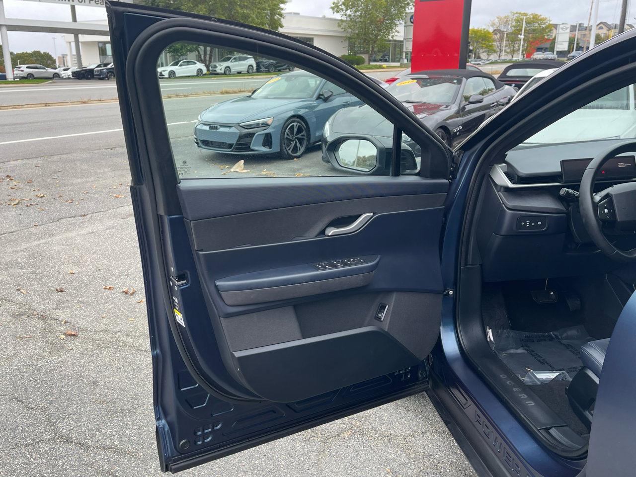 Used 2023 Fisker Ocean One image 30