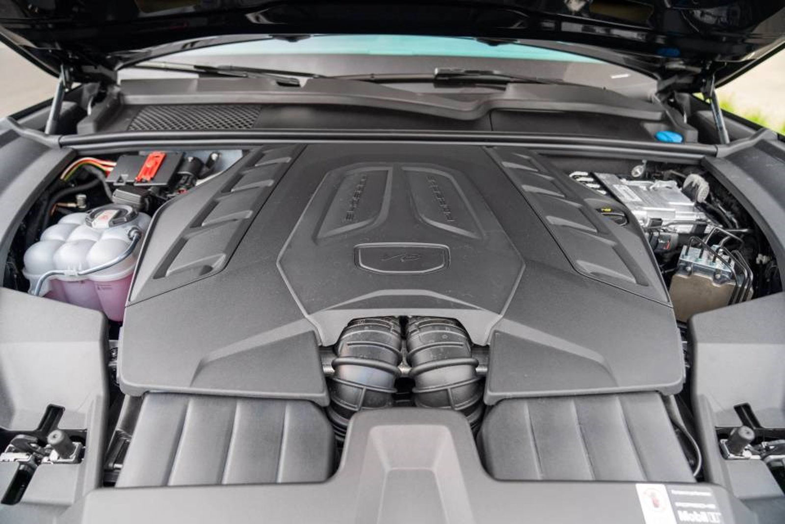 New 2026 Porsche Cayenne GTS AWD/4WD image 30