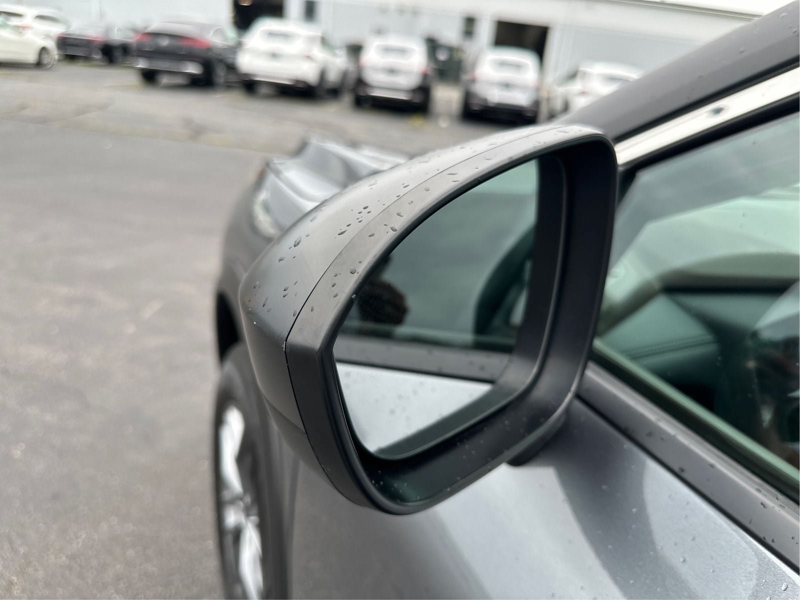 Used 2023 Nissan Rogue S AWD/4WD image 25