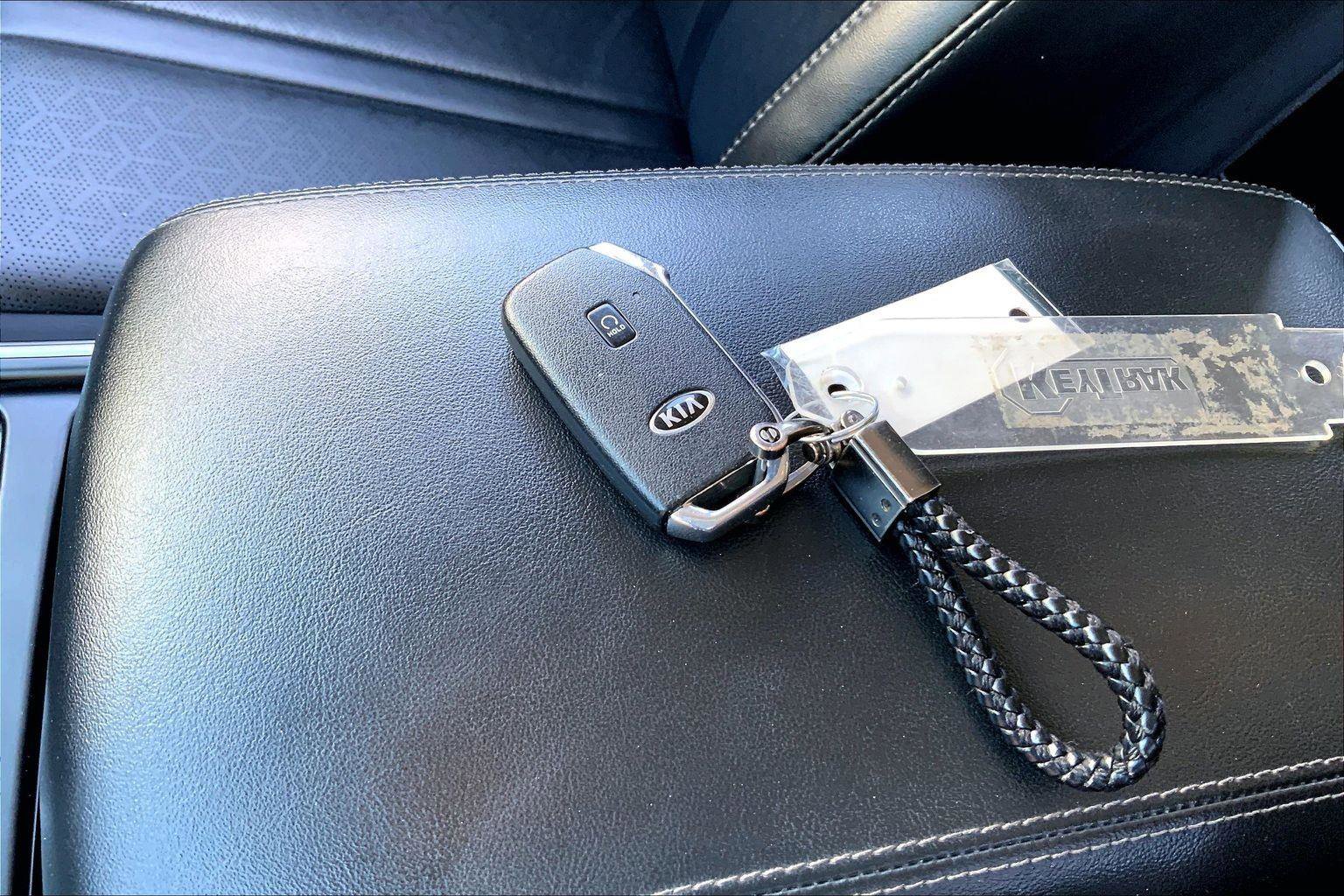 Used 2021 Kia Sorento S FWD image 12