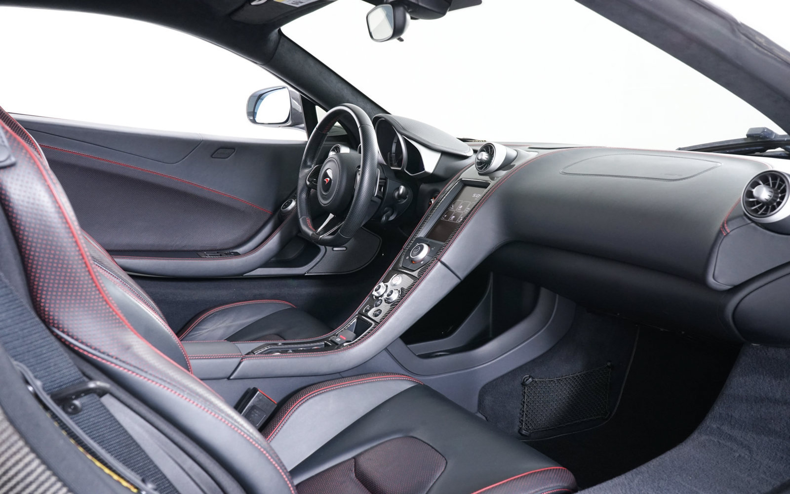 Used 2016 McLaren 650S Coupe RWD image 26