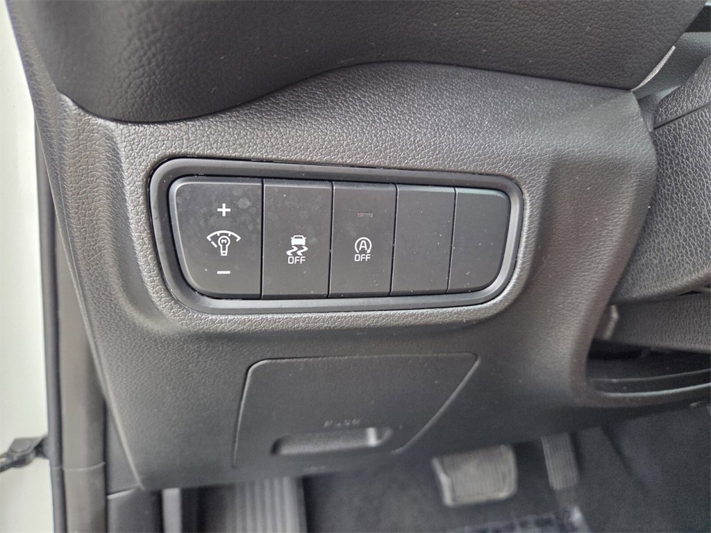 Used 2023 Kia Soul LX w/ LX Technology Package image 22