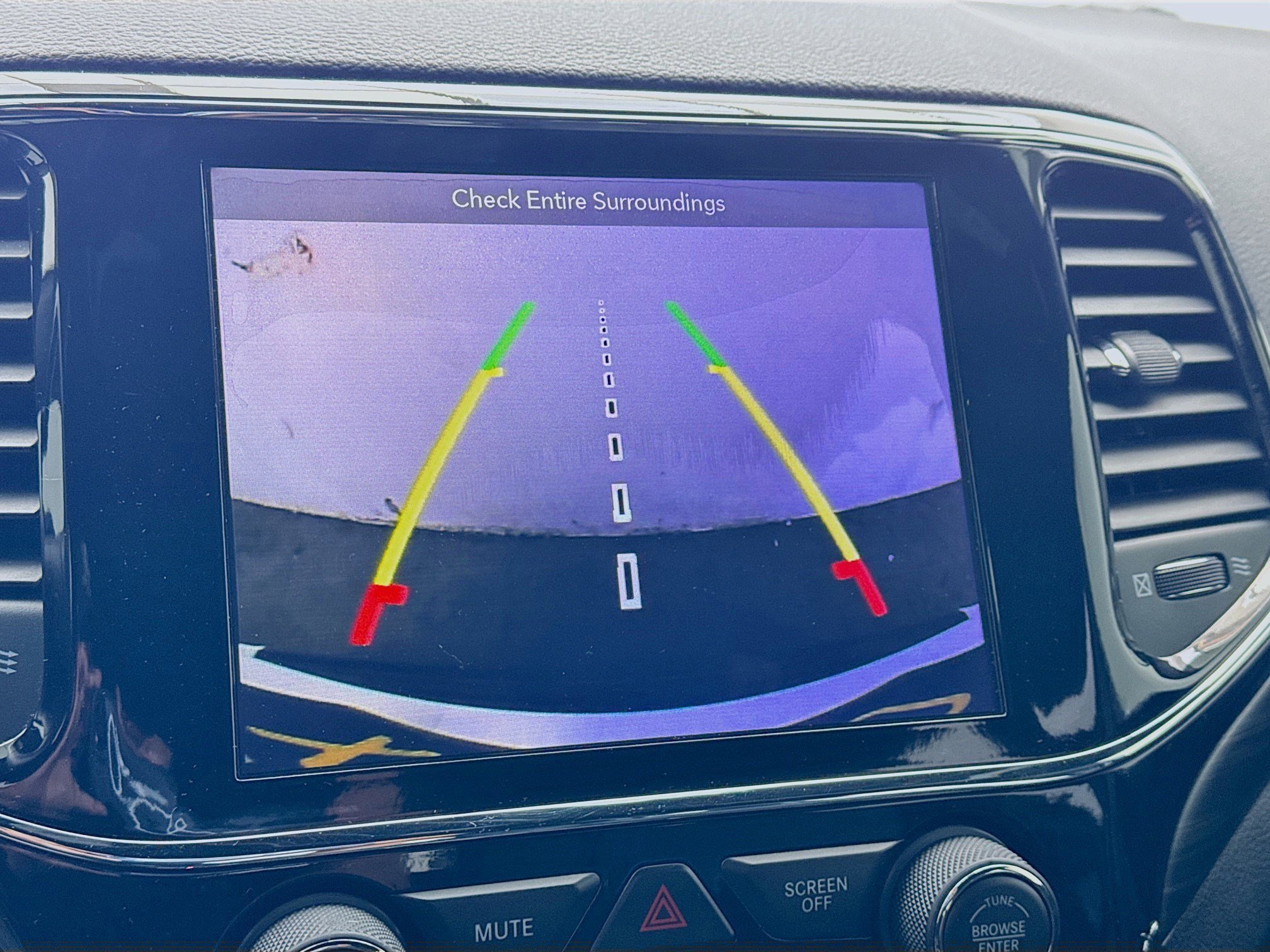 Used 2019 Jeep Grand Cherokee Altitude RWD image 10