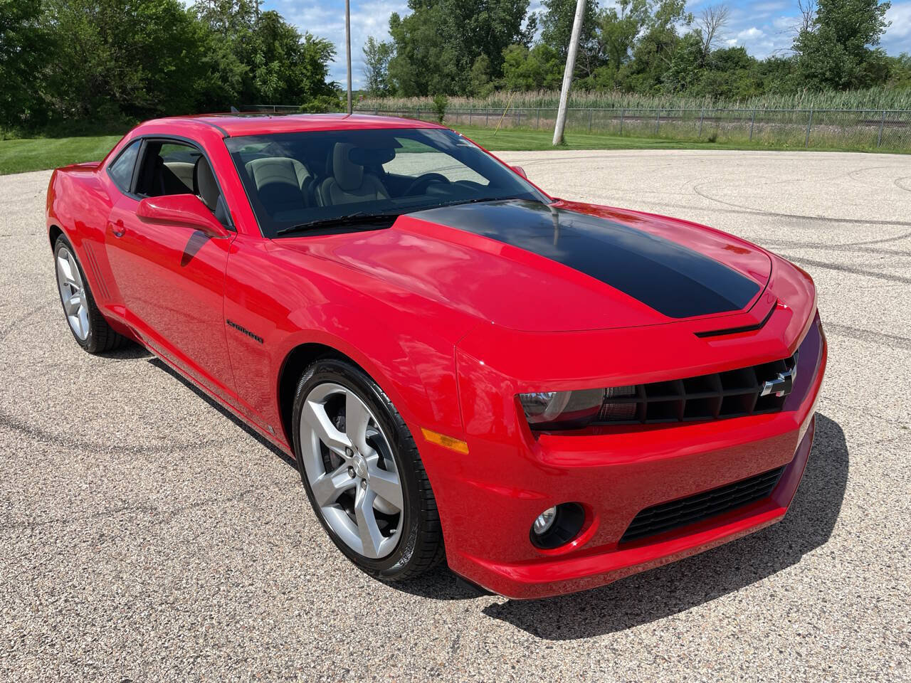 Used 2010 Chevrolet Camaro SS w/ LPO, Ground Effects Package RWD image 84