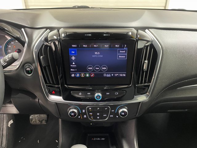 Used 2023 Chevrolet Traverse LT image 16