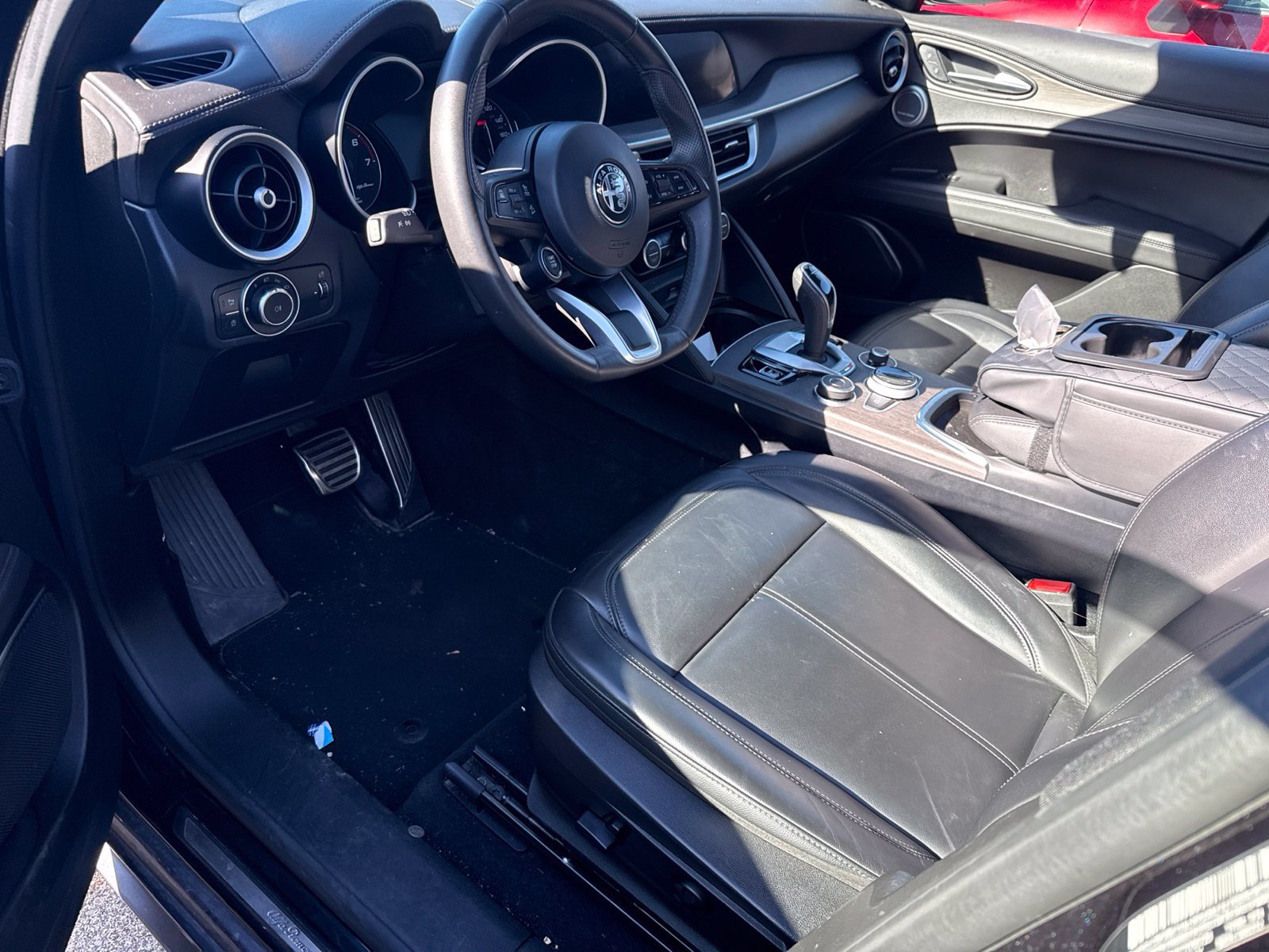 Used 2023 Alfa Romeo Stelvio Ti AWD/4WD image 7