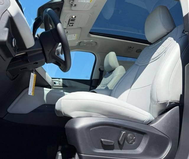 New 2026 Ford Explorer Platinum w/ LUX Leather Package AWD/4WD image 15