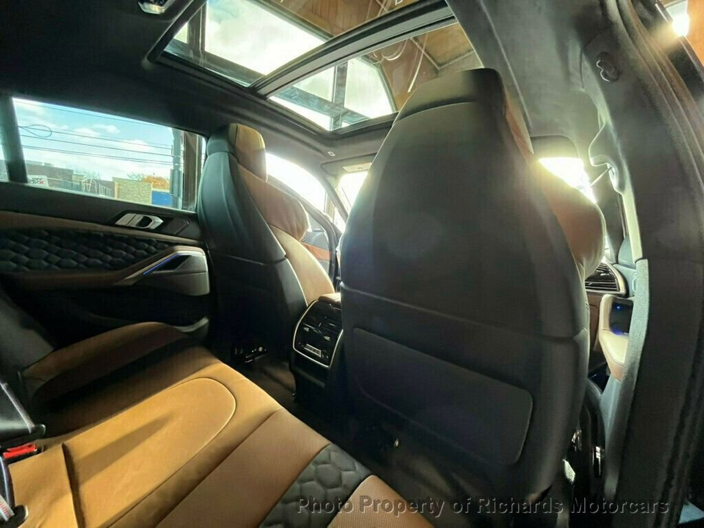 Used 2022 BMW X6 M image 22