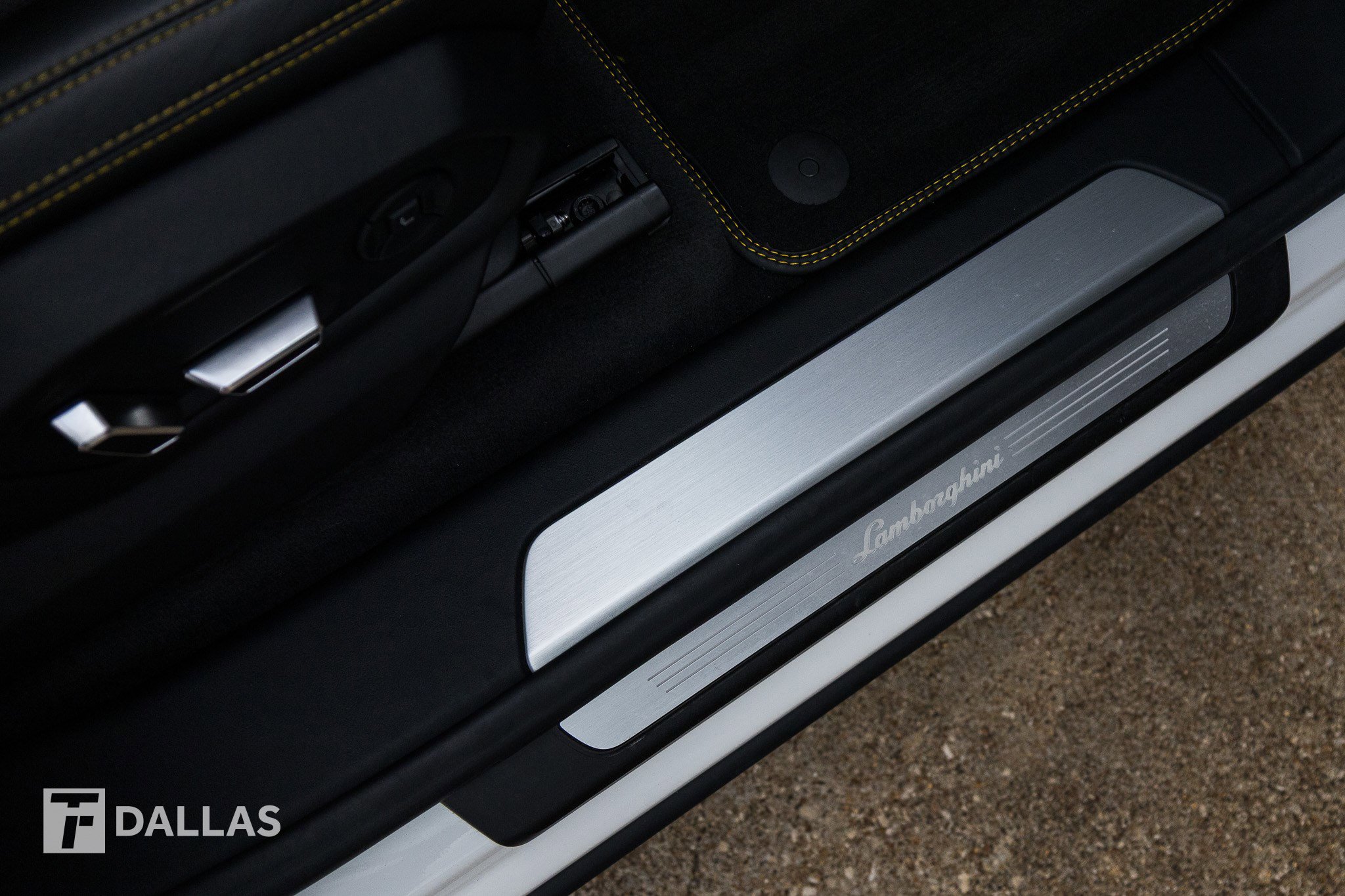 Used 2020 Lamborghini Urus image 41
