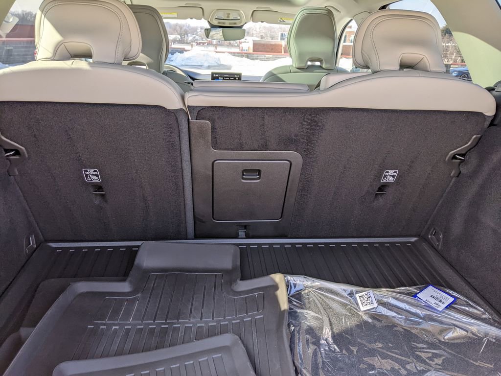 Certified 2026 Volvo XC60 B5 Ultra w/ Protection Package Premier image 27