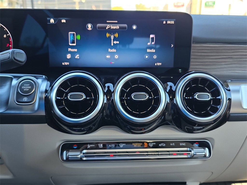 New 2026 Mercedes-Benz GLB 250 4MATIC image 23