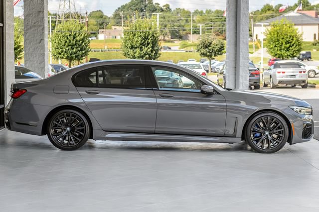 Used 2022 BMW 740i w/ M Sport Package RWD image 55