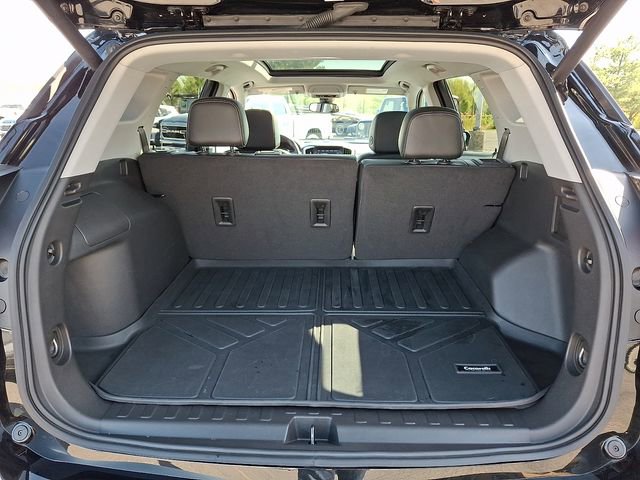 Used 2024 GMC Terrain SLT w/ Infotainment Package II image 30