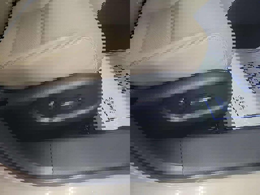 Used 2013 Honda Accord EX-L image 27