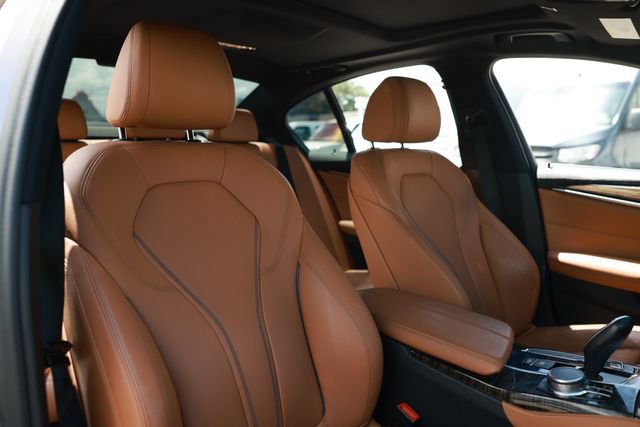 Used 2018 BMW 540i RWD image 19