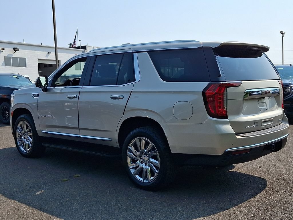Certified 2021 GMC Yukon SLT w/ SLT Premium Package AWD/4WD image 4
