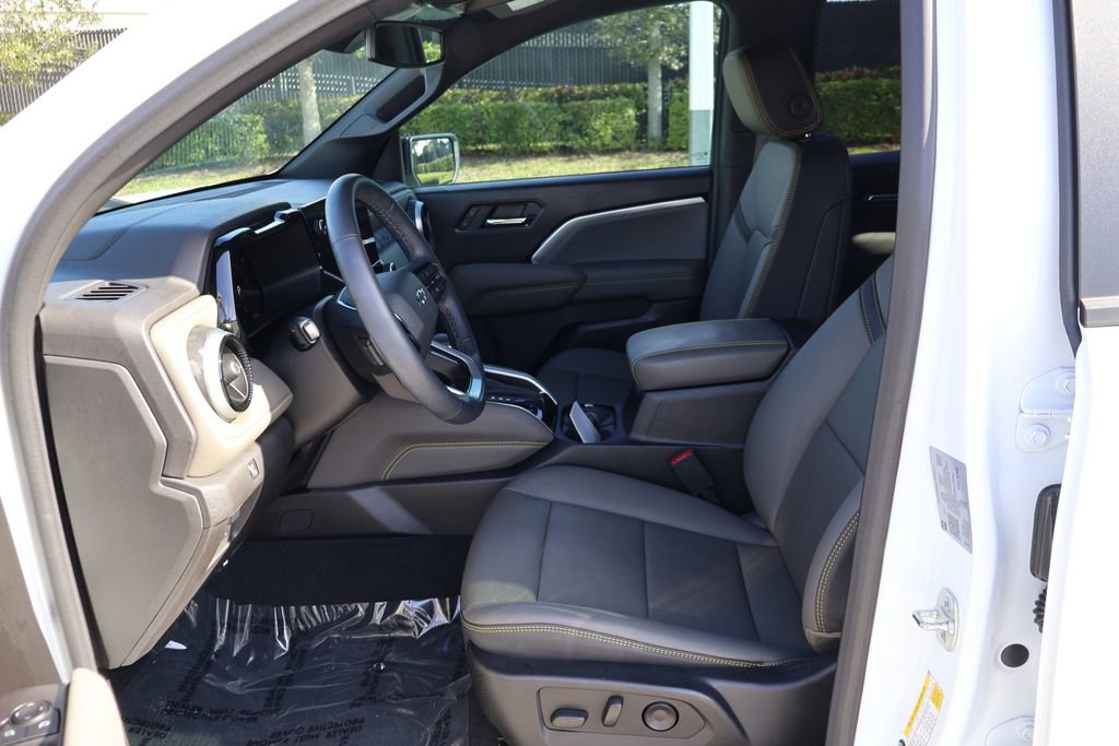 Used 2024 Chevrolet Colorado ZR2 w/ ZR2 Convenience Package III image 14