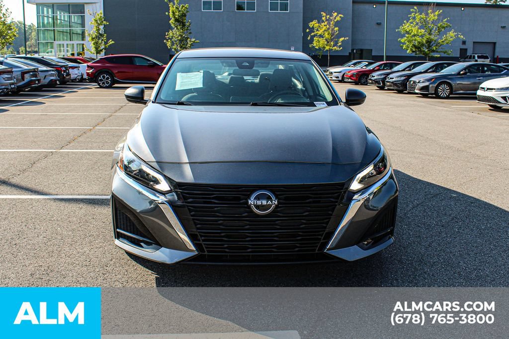 Used 2025 Nissan Altima 2.5 SV FWD image 9