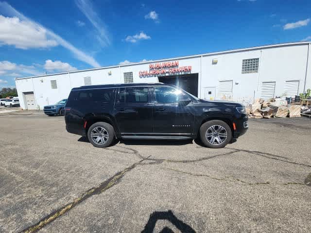 Certified 2024 Jeep Wagoneer L Series II w/ Flexible Seating Group AWD/4WD image 11