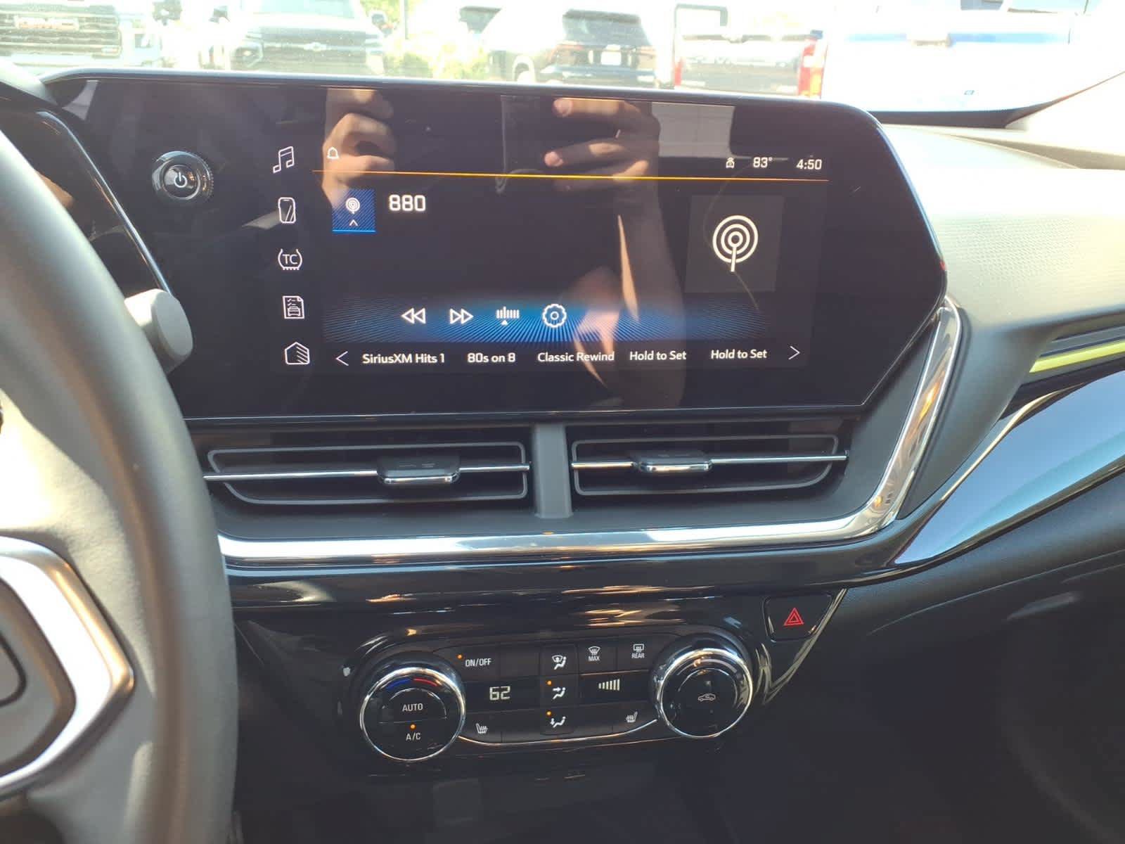 Used 2024 Chevrolet Trax ACTIV w/ Sunroof Package FWD image 13