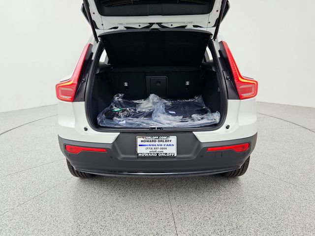 New 2026 Volvo XC40 B5 Plus w/ Protection Package Premier image 15