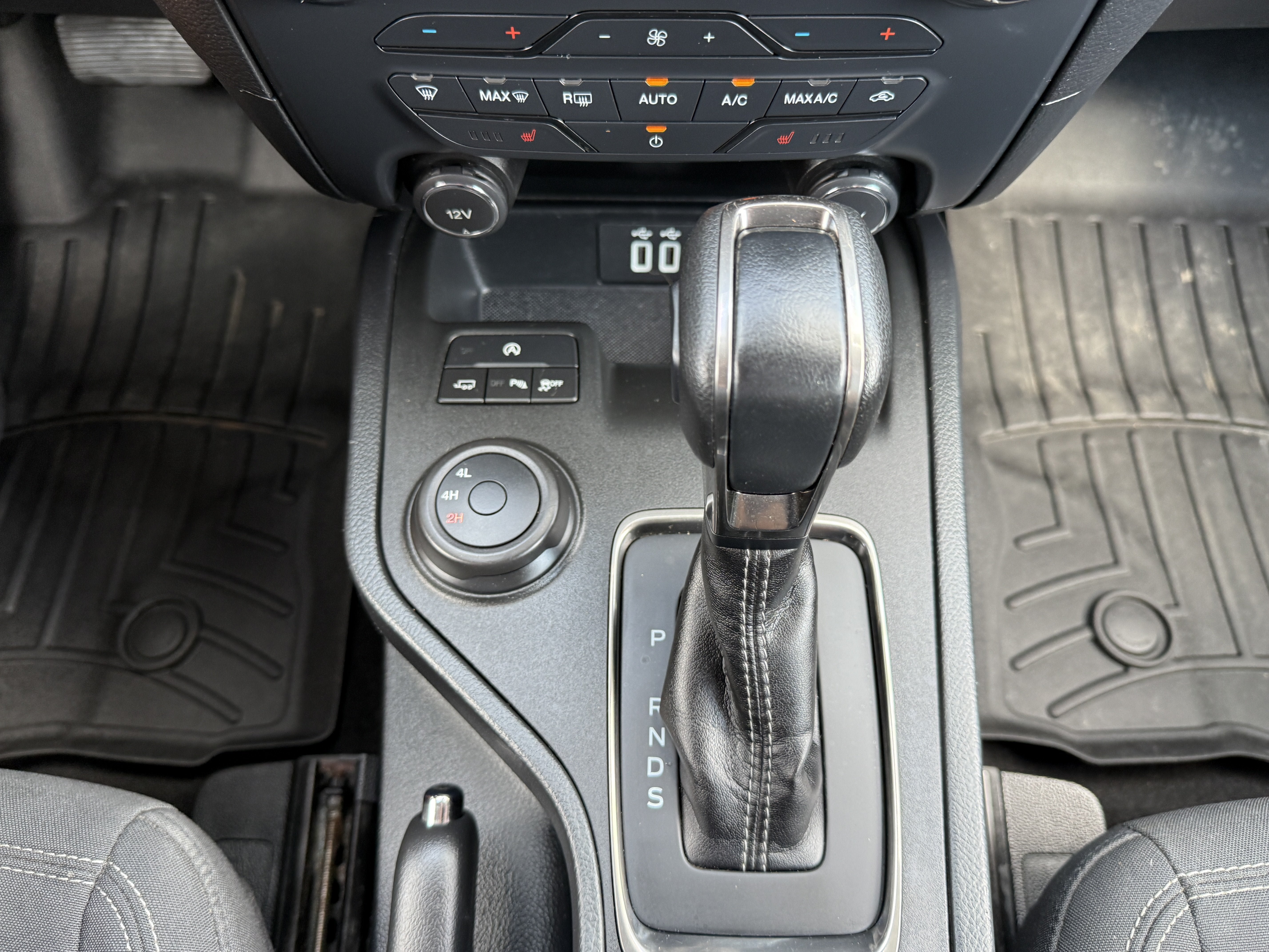 Used 2019 Ford Ranger XLT w/ Equipment Group 302A Luxury AWD/4WD image 29