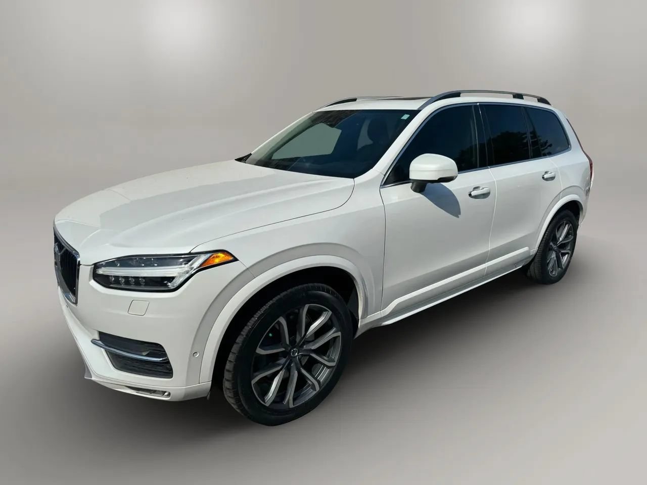 Used 2017 Volvo XC90 T6 Momentum w/ Vision Package AWD/4WD image 7