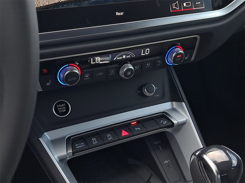 New 2025 Audi Q3 2.0T Premium image 14