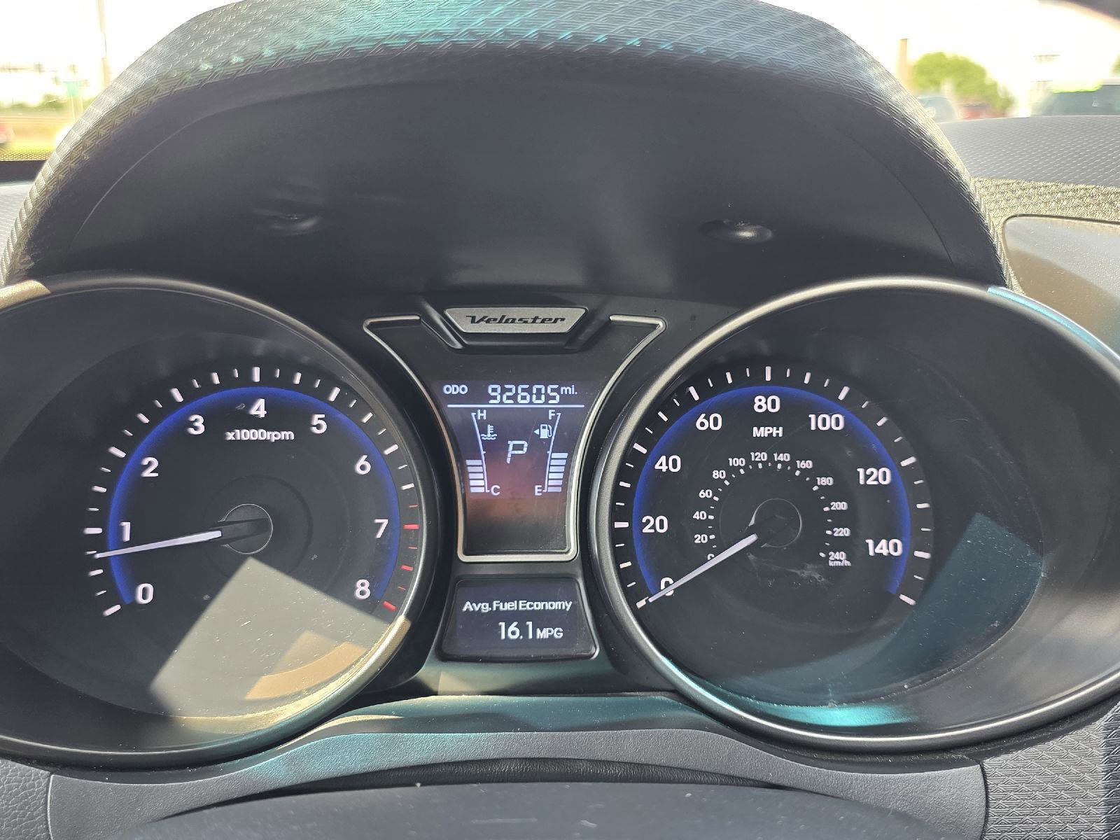 Used 2015 Hyundai Veloster Turbo w/ Option Group 04 FWD image 25