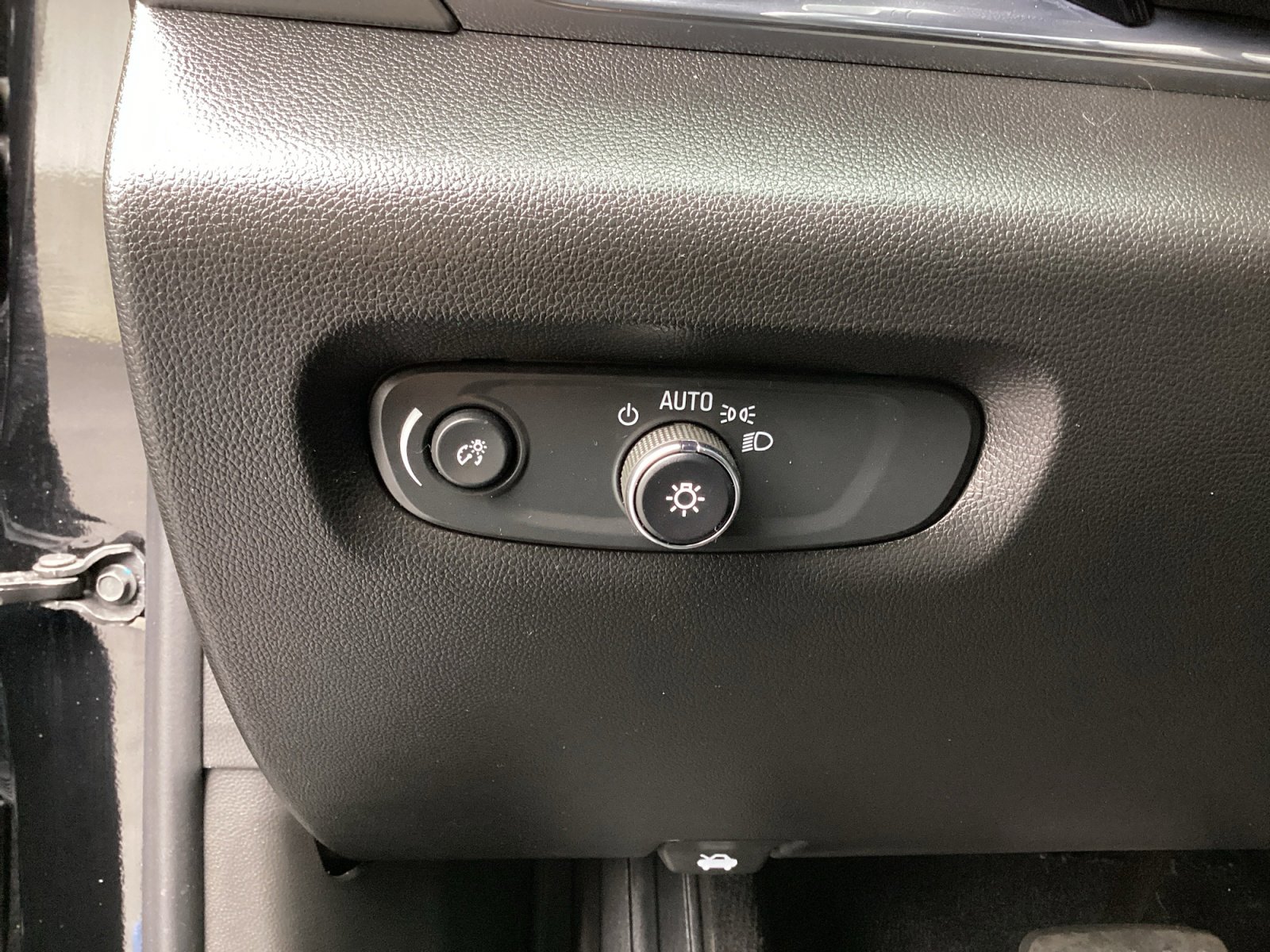 Certified 2023 Chevrolet Traverse LT image 31