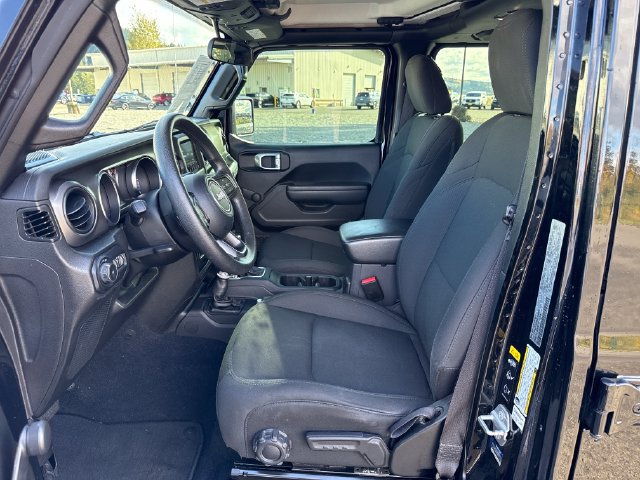 Used 2022 Jeep Wrangler Unlimited Sport AWD/4WD image 17