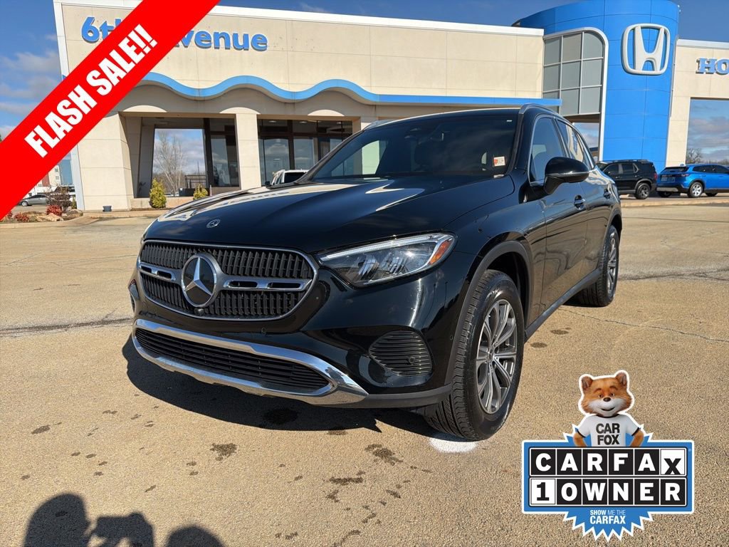 Used 2024 Mercedes-Benz GLC 300 4MATIC image 1