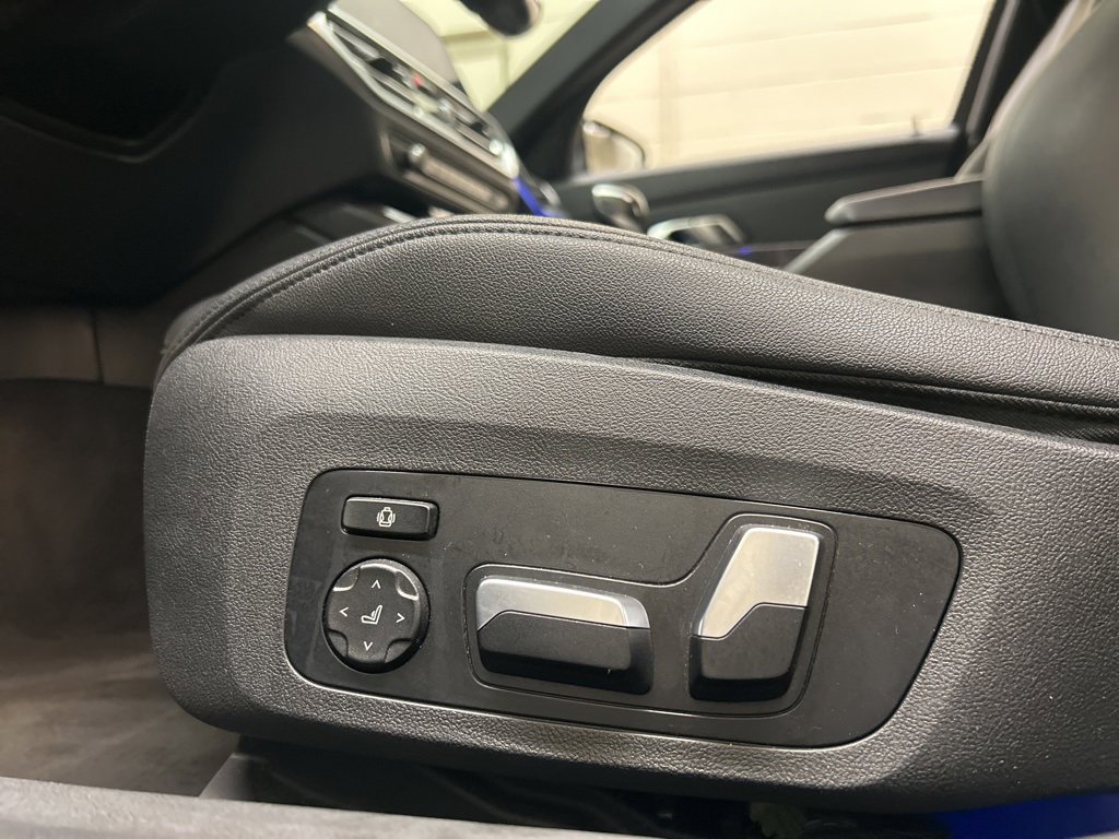 Used 2019 BMW 330i xDrive Sedan w/ Convenience Package image 25