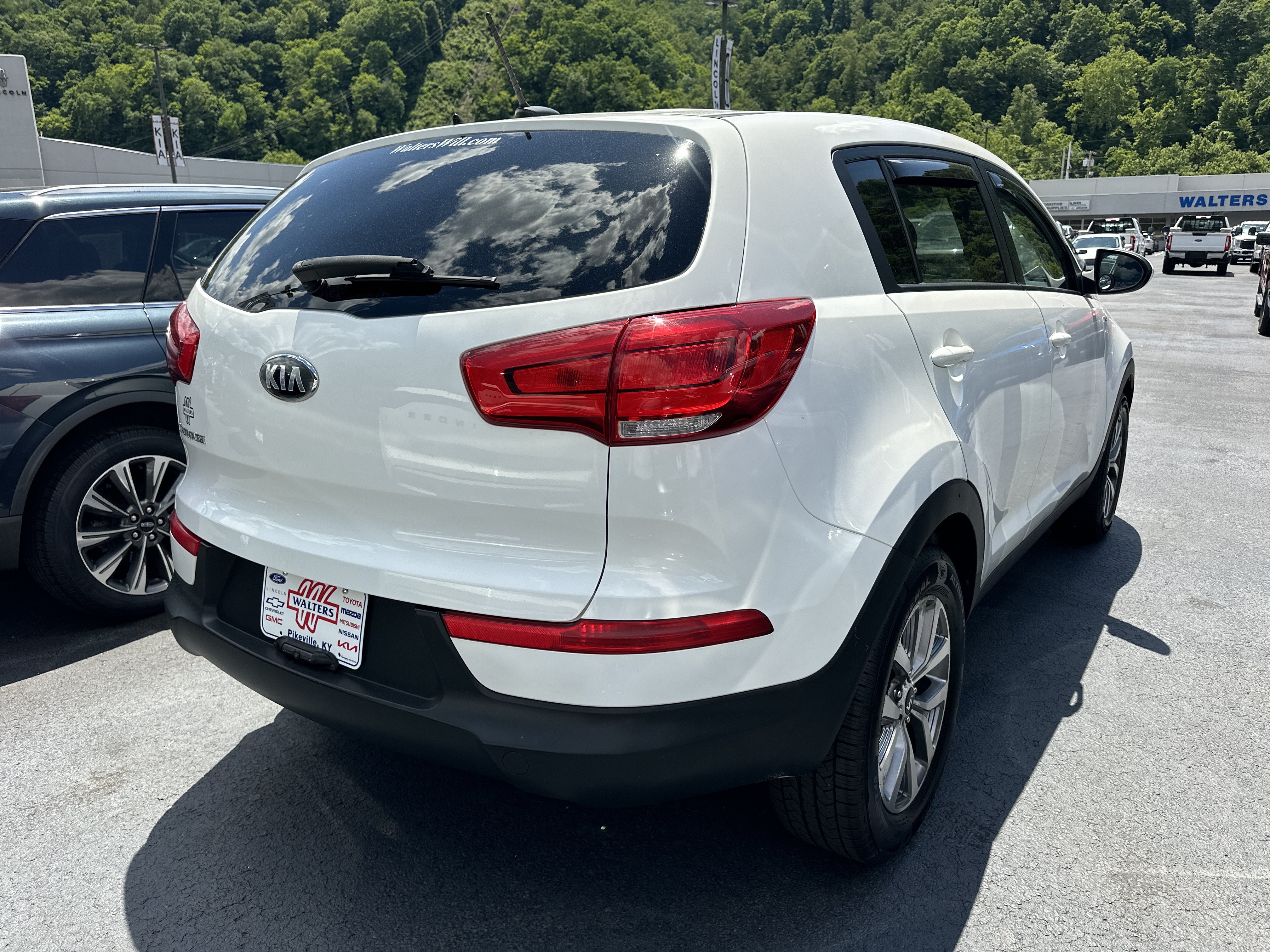 Used 2015 Kia Sportage LX AWD/4WD image 2