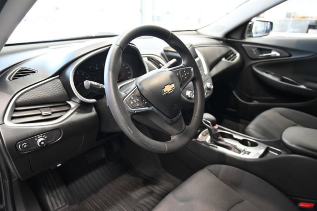 Used 2024 Chevrolet Malibu RS FWD image 19