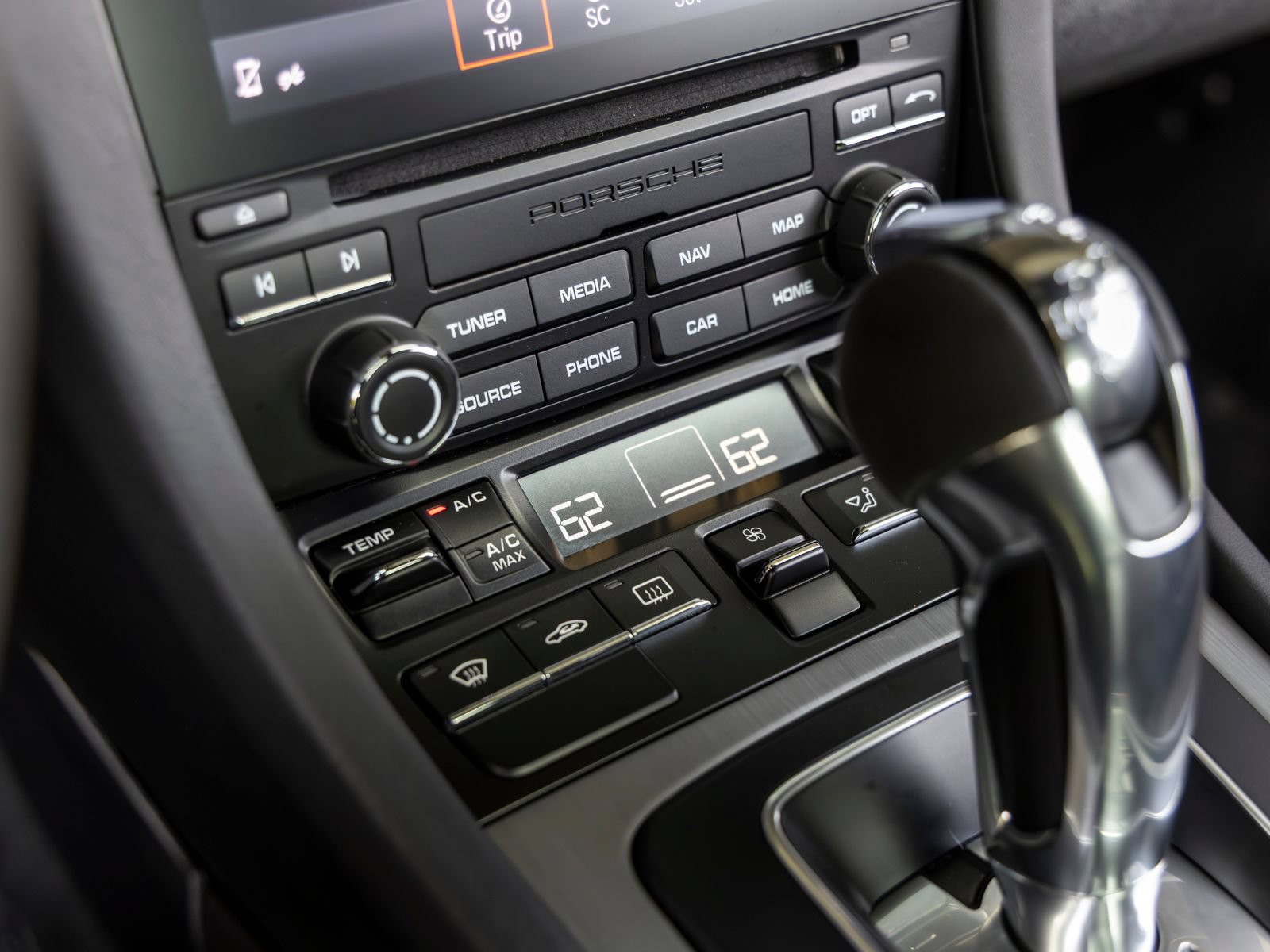 Certified 2018 Porsche 911 GT3 RWD image 47