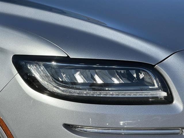 Used 2022 Lincoln Nautilus Reserve AWD/4WD image 28