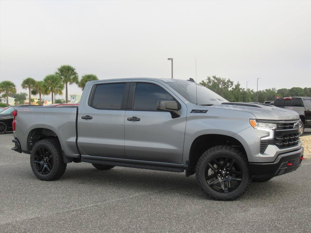 Used 2023 Chevrolet Silverado 1500 LT Trail Boss w/ Convenience Package II AWD/4WD image 2