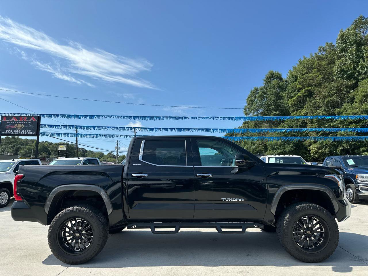 Used 2022 Toyota Tundra Limited w/ Power Package AWD/4WD image 8